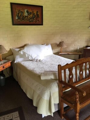 Family Bungalow, Patio, Mountain View - De Molen Farm (Maluti)