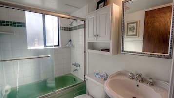 Jetted tub