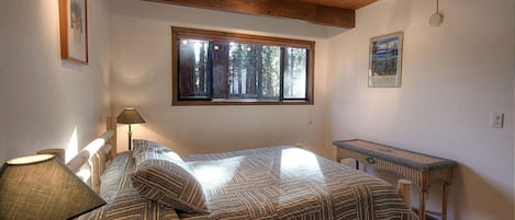 3 bedrooms, WiFi, bed sheets