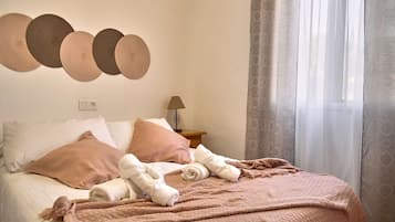 2 chambres, lits bébé (gratuits), draps fournis