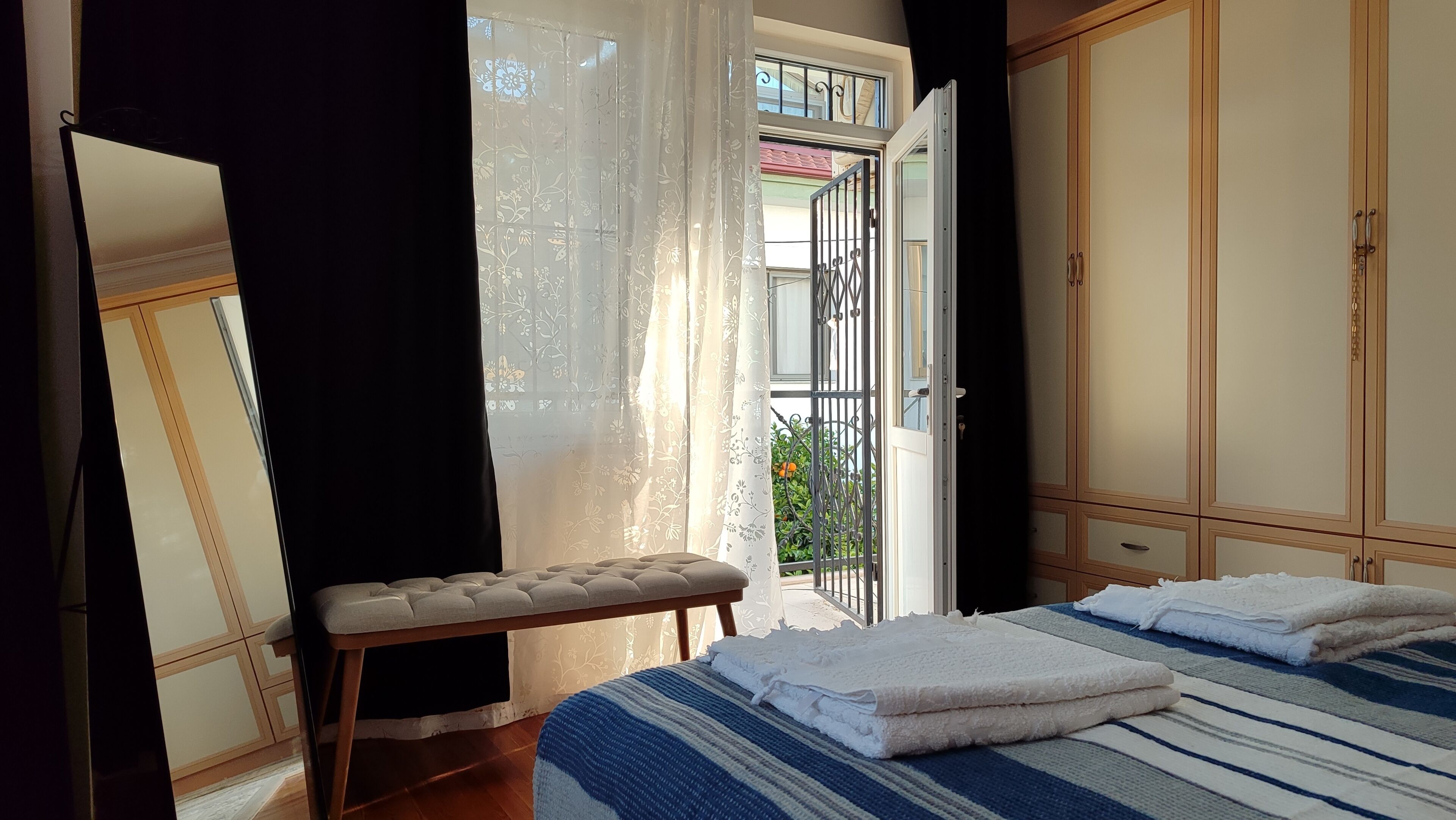 3 bedrooms, iron/ironing board, Internet, bed sheets