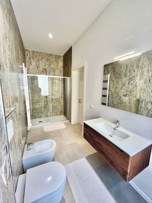 Bathroom - Lucus Apartments (Lugo)
