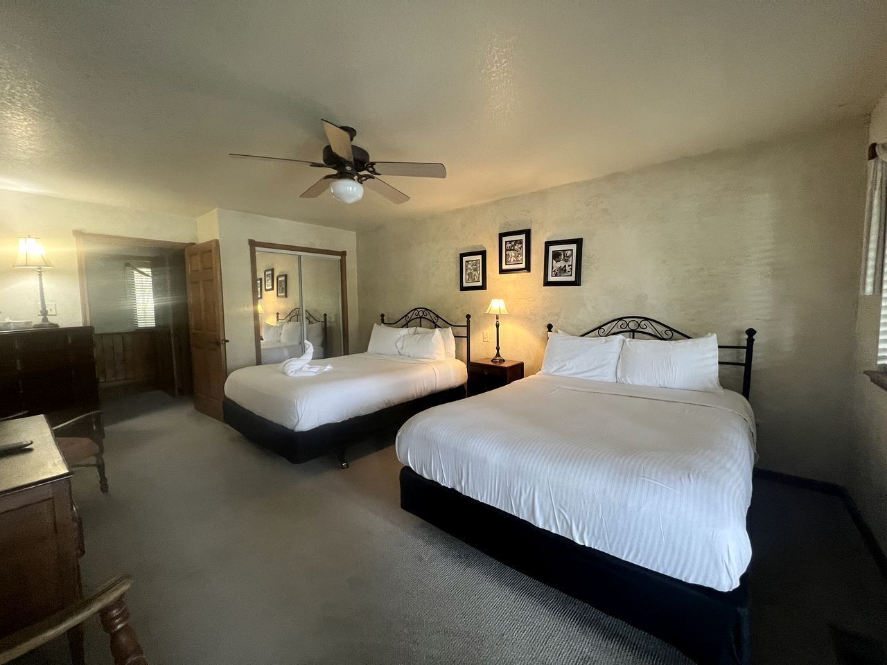 Desk, iron/ironing board, travel cot, WiFi