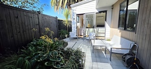 Terrace/patio - Modern 4BDR Coastal Luxury in Orakei (Auckland)