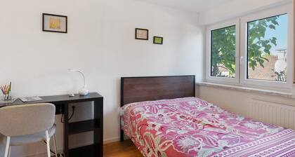 Apartment "At the Two Rivers" with Private Garden and Wi-Fi