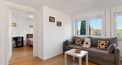 Apartment "At the Two Rivers" with Private Garden and Wi-Fi