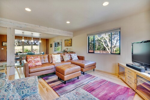 Goregous Cabin with Vineyard Views in Heraldsburg, Perfect for a Weekend Escape from San Francisco