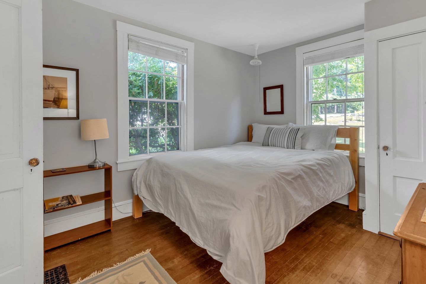 4 bedrooms, WiFi, bed sheets