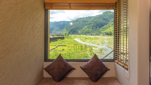Suikhet River Valley Resort