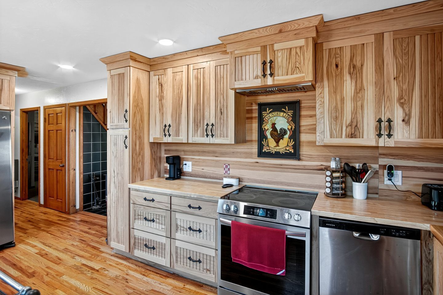 Fridge, oven, dishwasher