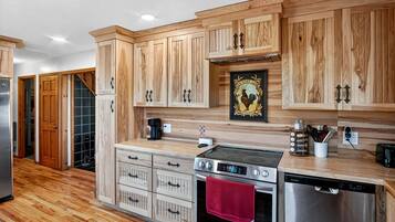 Fridge, oven, dishwasher
