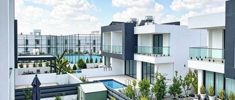 Villa, 3 Yatak Odası, Engellilere Uygun, Sigara İçilebilir | Havuz