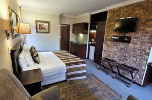 Deluxe Double or Twin Room, Patio, Garden View