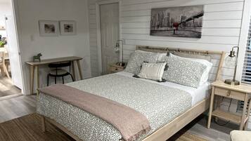 5 bedrooms, WiFi, bed sheets