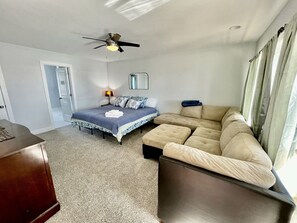 TV - Bayfront House with Decks and Amazing Water Views in Norfolk, Virginia (Norfolk)