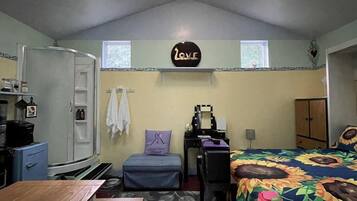 1 habitación, wifi y ropa de cama