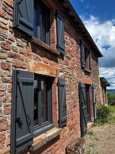 The pretty red sandstone house