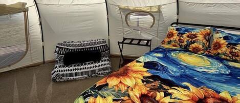 1 bedroom, WiFi, bed sheets