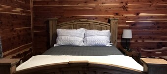 Comfortable Cabin Rental on a Winery for a Romantic Getaway in Oklahoma