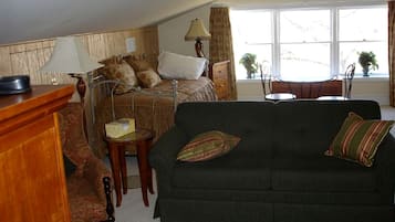 TV, fireplace, DVD player