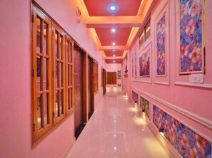 Deluxe Double Room, Balcony, City View | Interior - Hotel Airport Highway (LUCKNOW)