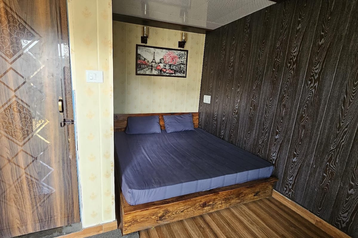 Standard Room | Free WiFi