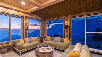 Studio Suite | Khu phòng khách