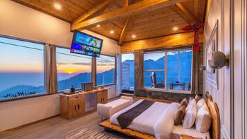Studio Suite | Free WiFi
