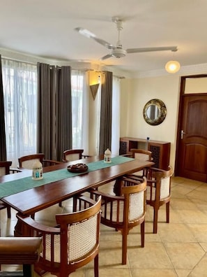 Deluxe Villa, Balcony | Dining - Villa Macheo (Mombasa)
