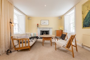 TV, fireplace - Westburn Court | St Andrews (St Andrews)