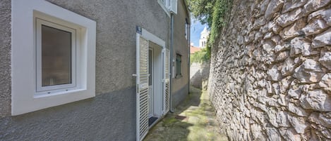 Family Apartment, 1 Bedroom, Microwave (Luna Veli Lošinj Old Town Studio) | Exterior