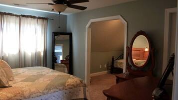 Desk, iron/ironing board, WiFi, bed sheets