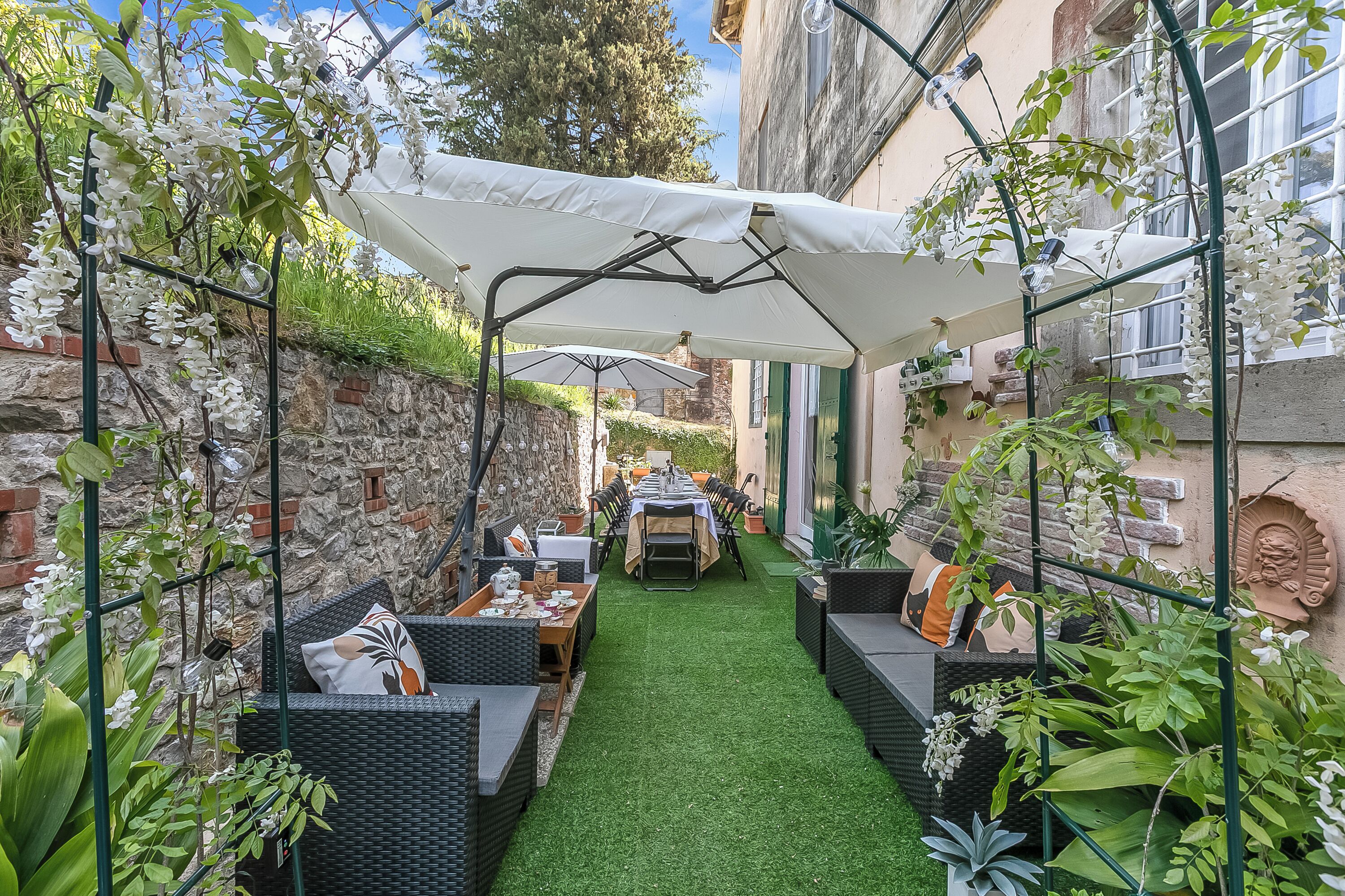 Casa família, vários quartos, micro-ondas (Villa Mon Paradis Love with Garden) | Opções para refeição ao ar livre