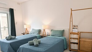 Familieleilighet, 3 soverom, 2 bad (Yacht Marina View - Modern 3 bdrs) | 3 soverom