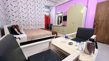 Standard Double Room, City View | Desk, free WiFi
