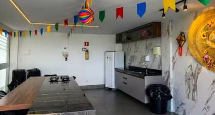 Fully furnished apartment, near São João festivities, with Wi-Fi, swimming pool, garage, and close to the city center.