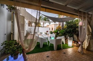 Terrace/patio - Stella Vacation Home — Garden and Terrace (Marsala)