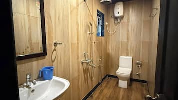Free toiletries, towels, soap, shampoo