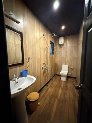 Bathroom - Baga beach heritage resort (Calangute)