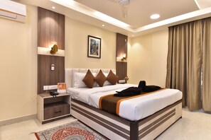 Room - EENNRA ATTRAYEE GUEST HOUSE & BANQUET (Balurghat)