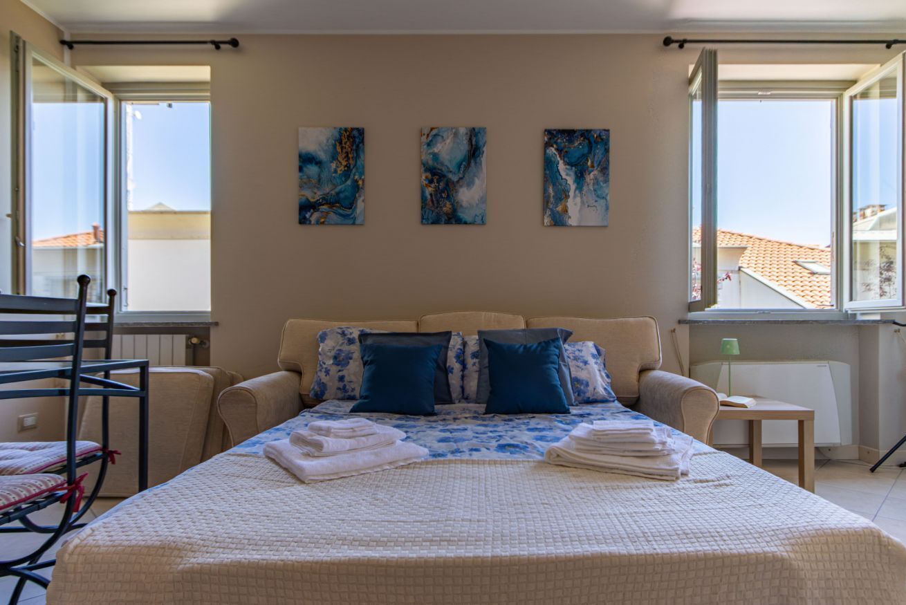 2 Schlafzimmer, Bügeleisen/Bügelbrett