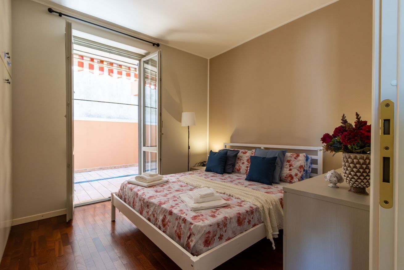 2 chambres, fer et planche à repasser