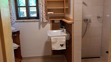 Comfort-Apartment, 1 Schlafzimmer, Gartenblick | Badezimmer