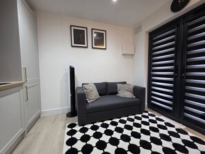 Loft, 1 Bedroom | Living area - Luaz - View Lodge (Dublin)