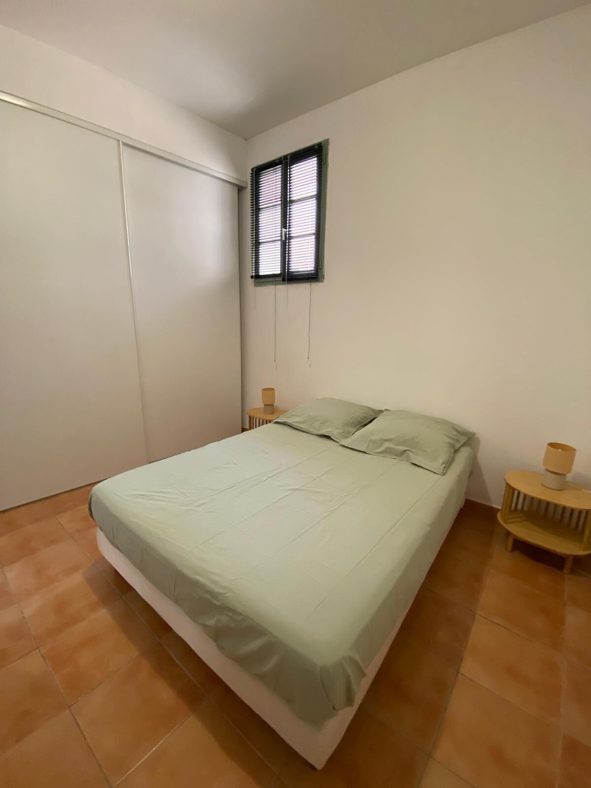 1 habitación y ropa de cama 