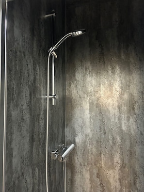 Bathroom - The Nook Bedford (Bedford)