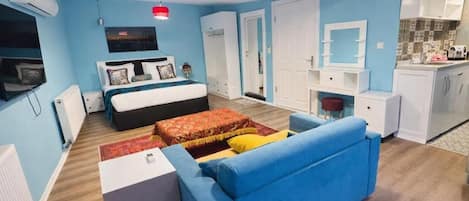 Suite Room with Terrace | Premium bedding, in-room safe, blackout drapes, soundproofing