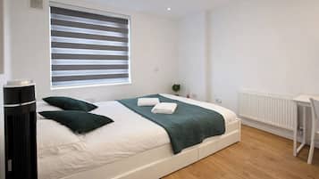 6 bedrooms, free WiFi, bed sheets