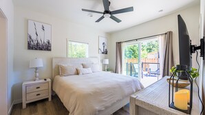 3 slaapkamers, een strijkplank/strijkijzer, gratis wifi, beddengoed