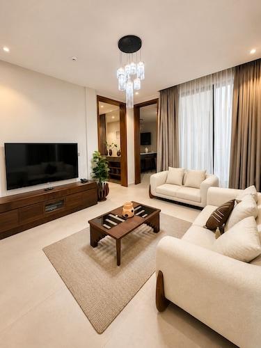 Dhahabu Suites 2 -bedroom apartment in adorable Dar es Salaam with Swimming pool